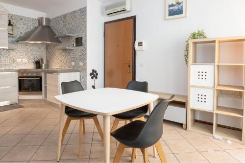 Farini Urban Suite - Maciachini Metro M3 - 15min to Duomo - Isola District