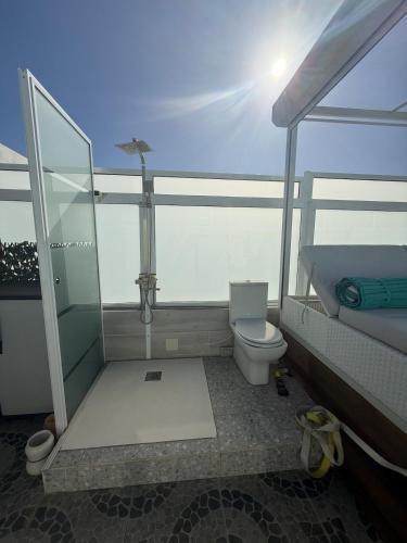Ocean 77 Ocean View Duplex Private rooftop Jacuzzi