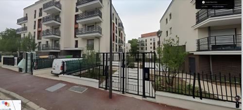 Elegancia Rueil, 20 min de Paris La Défense, quartier recherché, Lac