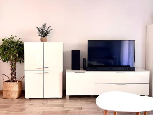Peaceful apartment in Nice with terrace, parking