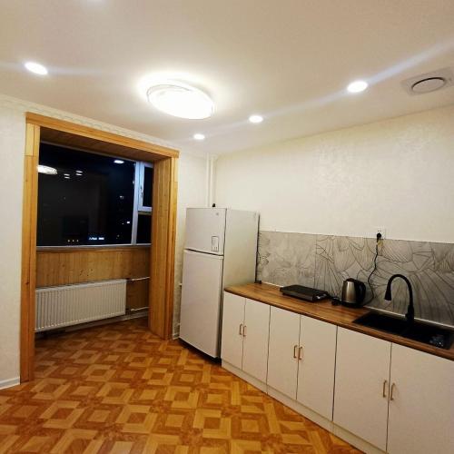 Close to road & Cozy Apartment with Smart Lock