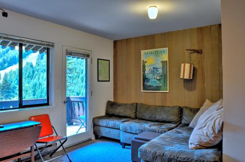 Gallery image of Crystal Chalets in Greenwater