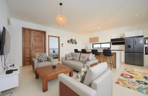 Trou aux Biches Rooftop Jacuzzi - 3 Bed En suite