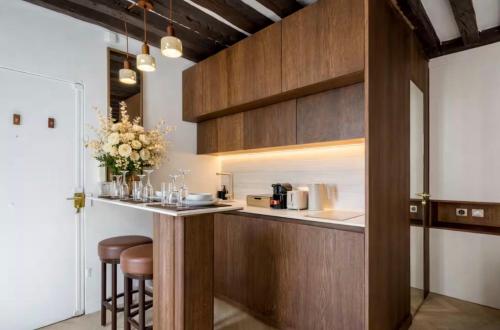 M1 - Magnificent Studio in Le Marais's Heart