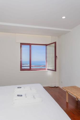 Liiiving in Matosinhos - Seaside Balcony Apartment