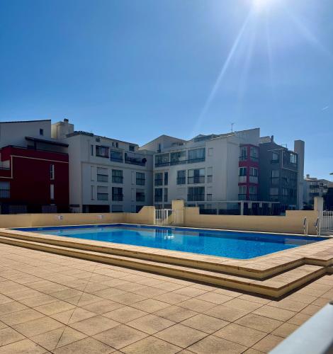 Eclat Safran - Port -Parking - Piscine - Histoire de Clés