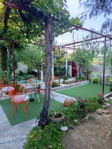 Evilia's house & little garden