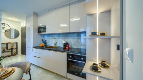 Luxury Modern Studio North One