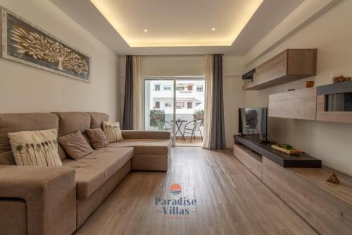 Modern 2-Bed Apartment, Pool, Central Albufeira