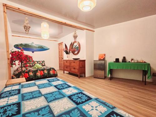 Llit o llits en una habitació de Hiva's Place