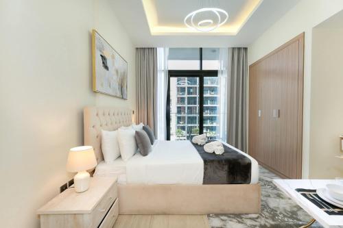 PVH - Azizi Riviera 11 - Posh Studio Minutes to Downtown