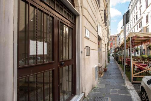 Castro Pretorio Central Flat - Metro & Termini Hub
