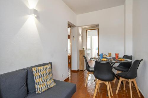 B14 - Heart of Old Town Apartment
