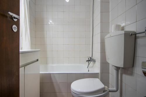 B14 - Heart of Old Town Apartment