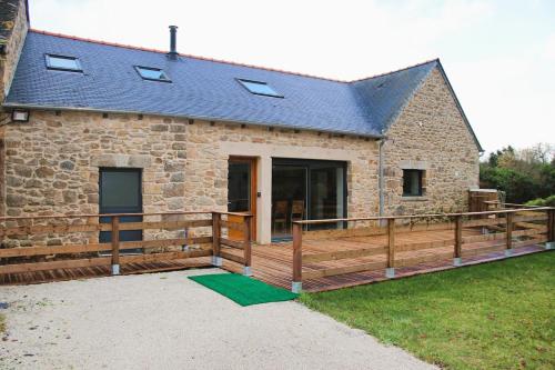 Grand gîte familial 12 personnes en Centre Bretagne