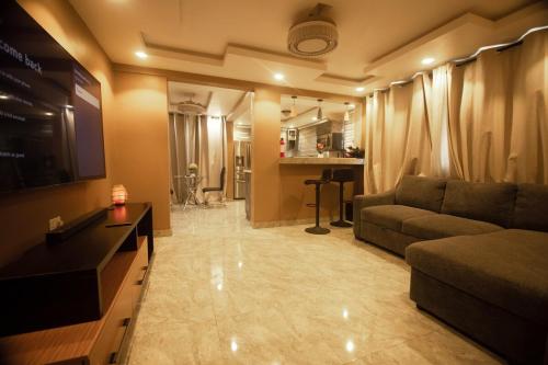 Classic Apartment at Tema Community 26