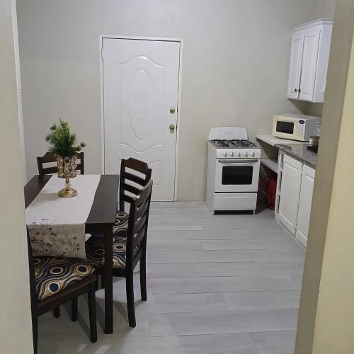 Dapur atau dapur kecil di Maria's Haven