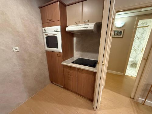 Sea View 2BR 2BA - 4 min Palais - Ideal Cannes Film Festival Stay photo 17
