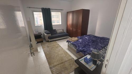 Llit o llits en una habitació de Bedroom separately