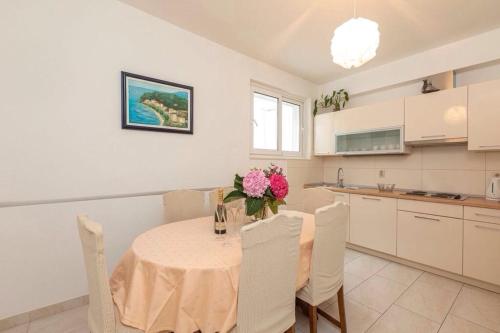 Apartments by the sea Podgora, Makarska - 6780