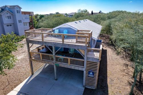 an overhead view of a house with a deck at 2010 - Just Ducky in Sanderling