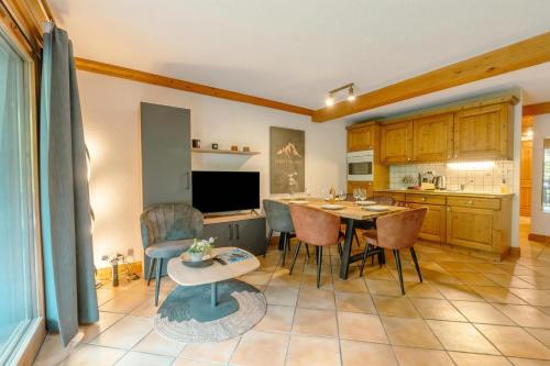 Le Parc du Mont Blanc in Chamonix | Balcony & Mountain Views - Happy Rentals
