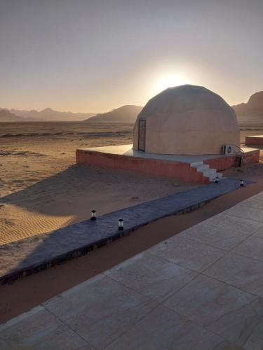 Naturlandskabet i nærheden af luksusteltet