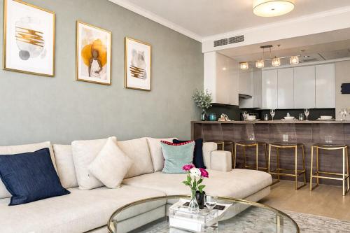 1BR luxury Sea View at Mina Palm Jumeirah