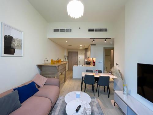 Cozy & Modern 1 Bedroom Apartment 194AZR48-1
