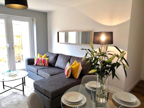 Foto Modern Bright 1-2 Bed Apartments Oxford, with Free Parking ,OX4 Near BMW Science Park & Hospitals 2