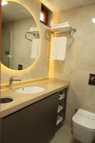 Ванная комната в Zel Hotel