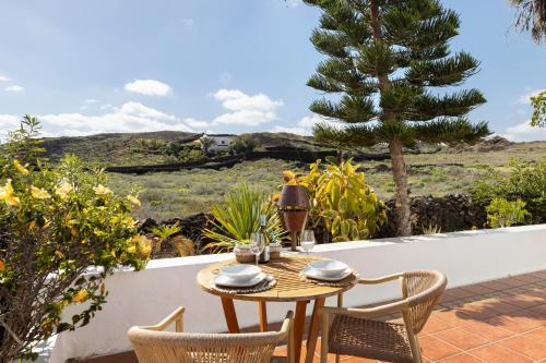 Foto Home2Book Lanzarote Sunset & Jacuzzi House 5