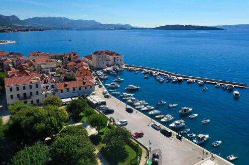 CASA di NATALIA, Spacious 2BR Apartment for 6 near Beach ,Free Parking