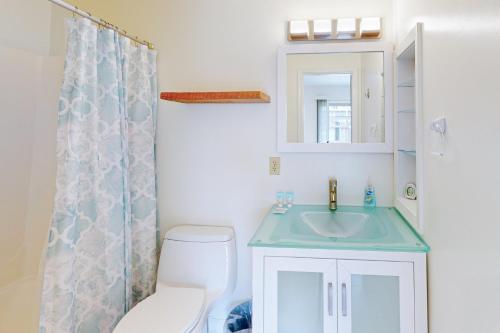 Dog-friendly condo with pool balcony beach access central AC & W&D photo 28