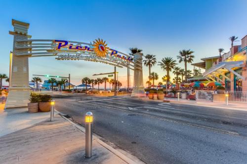 Dog-friendly condo with pool balcony beach access central AC & W&D photo 38