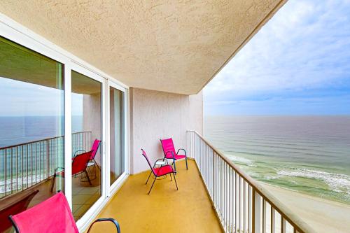 Bright waterfront condo in a gated resort with pools tennis courts & gym photo 4