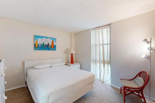 Bright waterfront condo in a gated resort with pools tennis courts & gym photo 24