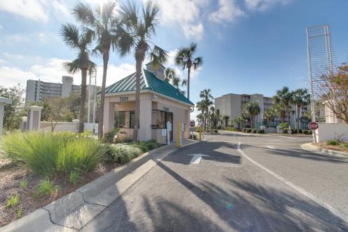 Bright waterfront condo in a gated resort with pools tennis courts & gym photo 50