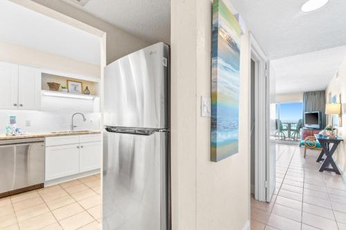 Well-equipped Gulf-front condo on 3rd floor with outdoor pool grills & gym photo 10