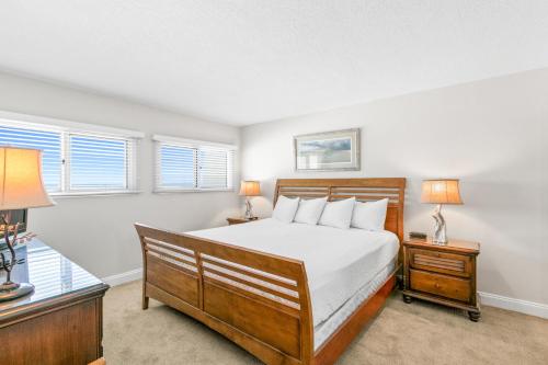Well-equipped Gulf-front condo on 3rd floor with outdoor pool grills & gym photo 14