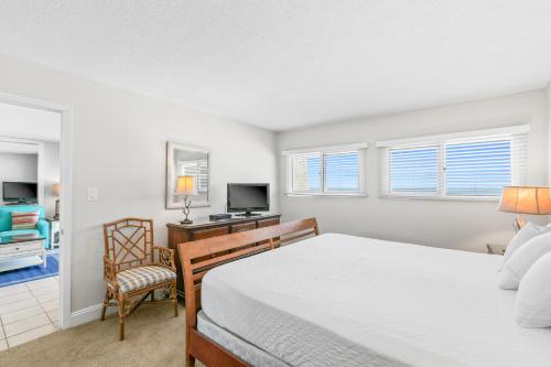 Well-equipped Gulf-front condo on 3rd floor with outdoor pool grills & gym photo 15
