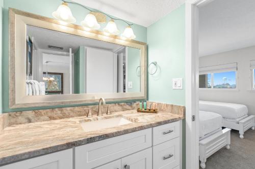 Well-equipped Gulf-front condo on 3rd floor with outdoor pool grills & gym photo 19