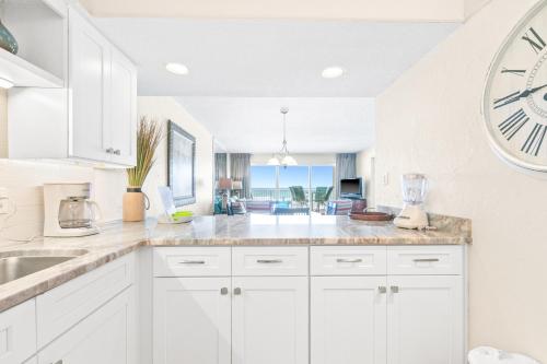 Well-equipped Gulf-front condo on 3rd floor with outdoor pool grills & gym photo 12