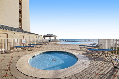 Well-equipped Gulf-front condo on 3rd floor with outdoor pool grills & gym photo 31