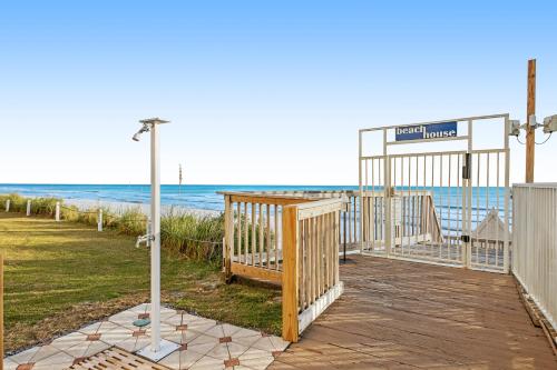 Well-equipped Gulf-front condo on 3rd floor with outdoor pool grills & gym photo 35
