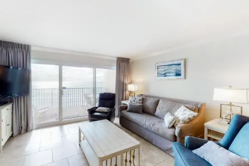 5th Floor Pretty Gulf-front Condo Great Amenities Near shops and dining photo 1