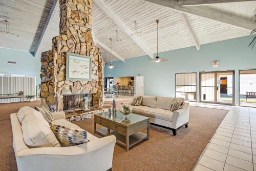 Sixth-Floor Oceanfront Condo with washer&dryer Central AC pool photo 38