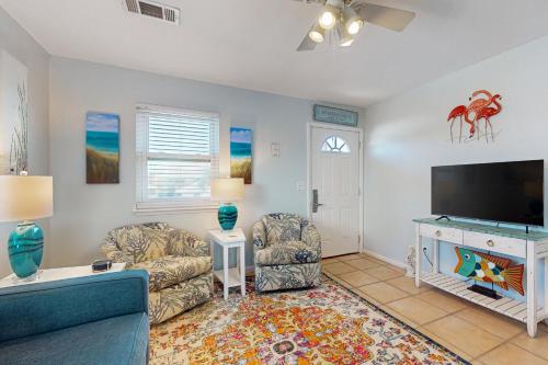 Condo with beach access resort pools & relaxing balcony photo 5