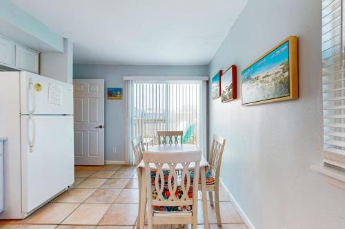 Condo with beach access resort pools & relaxing balcony photo 7