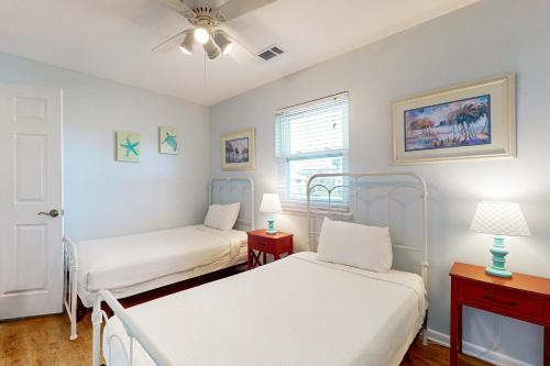 Condo with beach access resort pools & relaxing balcony photo 15